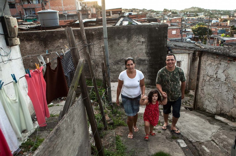 Isabela – filha de Francisco e Marta – ainda não conheceu sua avó, que vive no Maranhão. Foto: Lilo Clareto/Repórter Brasil.