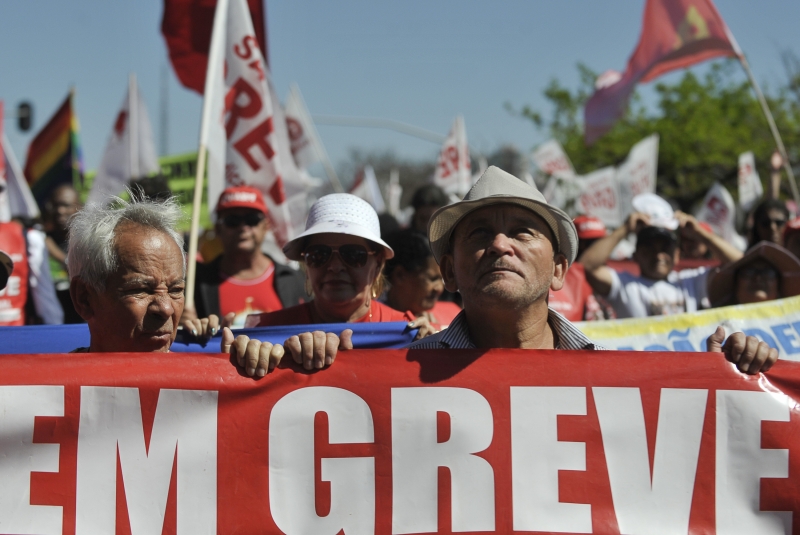 greve servidores marcello casal jr. abr
