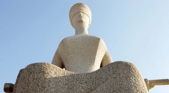 justica estatua monumento gil ferreira sco stf e1613043259994