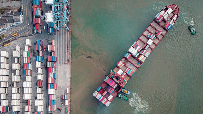 shipping 4319421 1280 e1634948643566