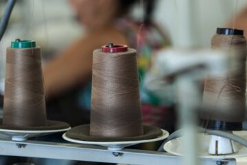 Reporter Brasil Clareto industria textil maquinas de costura