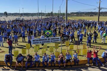 SMC Metalurgicos de Curitiba Renault protesto greve 2020