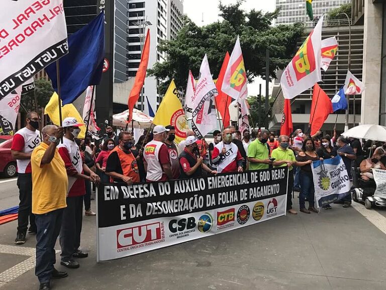 Fotos Publicas Parizotti auxilio emergencial manifestacao centrais sindicais