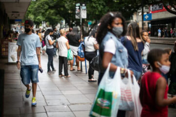 Sul21 Castro rua pessoas mascara