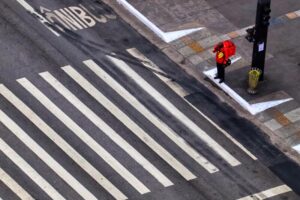 Fotos Publicas Parizotti entregador plataformas digitais uberizacao 1
