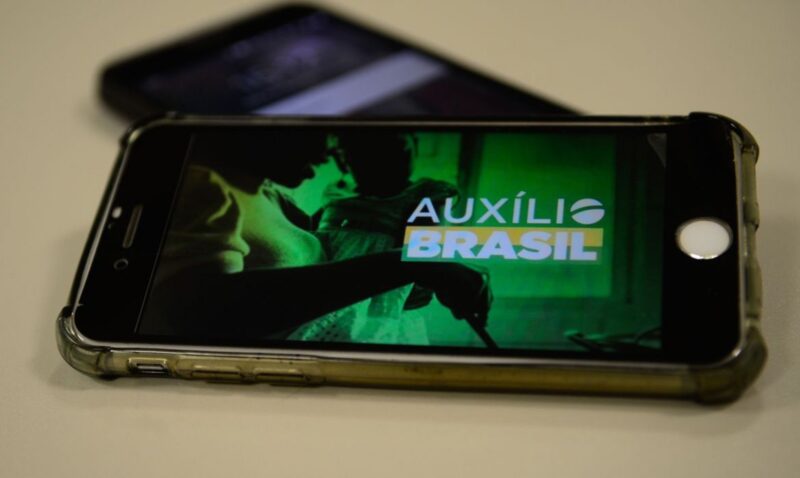 casal agencia brasil auxilio brasil e1645824221861