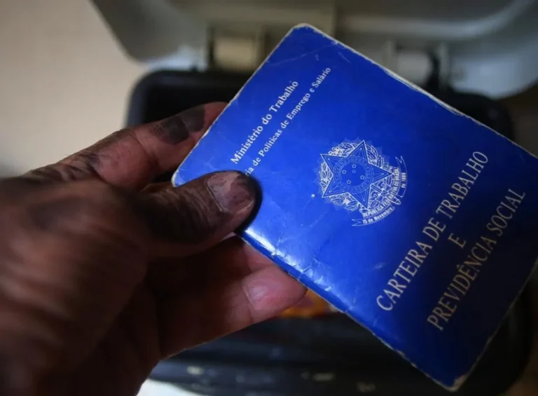 fotos publicas white carteira de trabalho