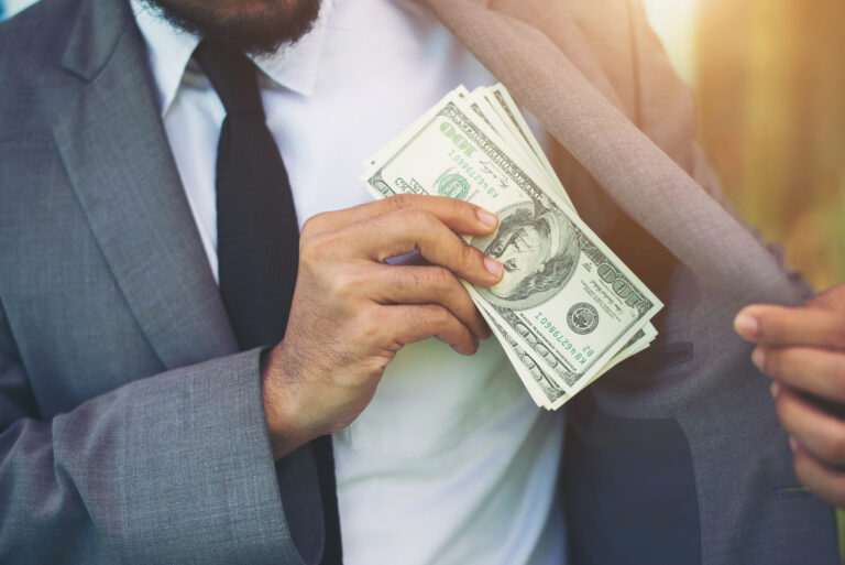 freepik riqueza scaled e1677242052847