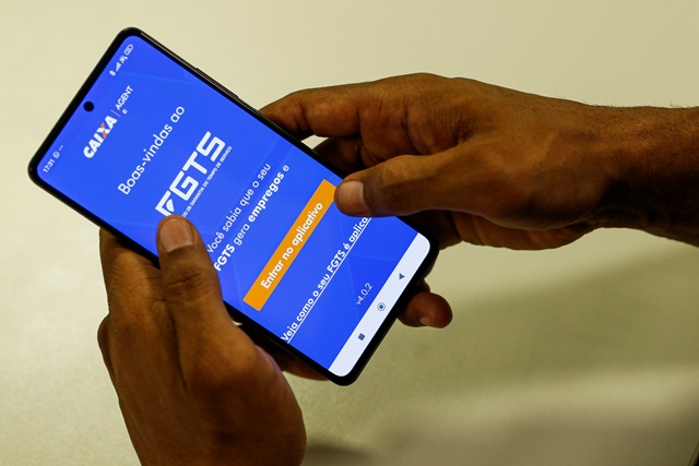 13 de setembro de 1966: é criado o FGTS, substituindo estabilidade do emprego