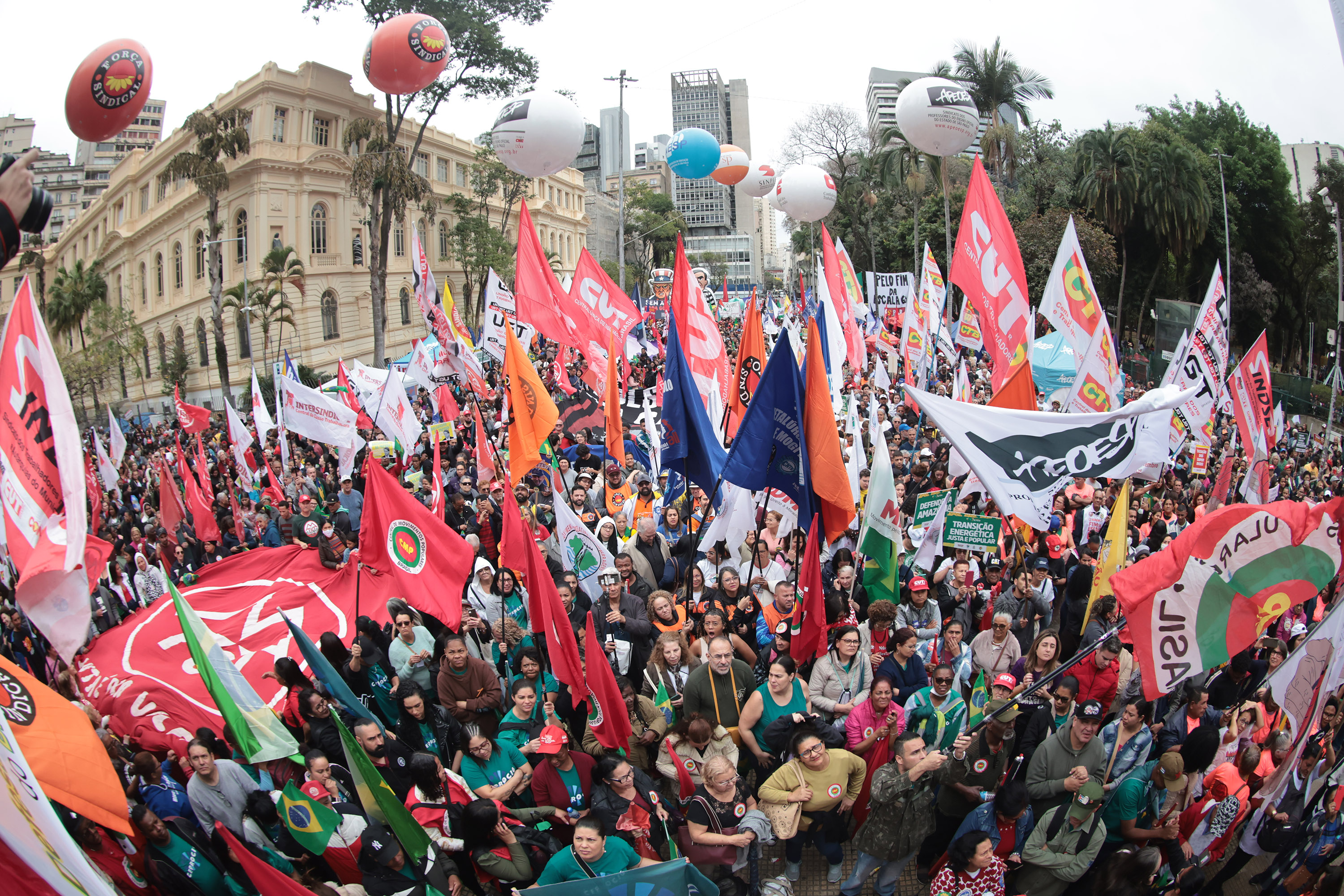São Paulo (SP), 07/09/2025 - Centrais sindicais e os movimentos populares que compõem as Frentes Brasil Popular e Povo Sem Medo realizam ato em defesa da soberania e da pauta da classe trabalhadora, na Praça da República.